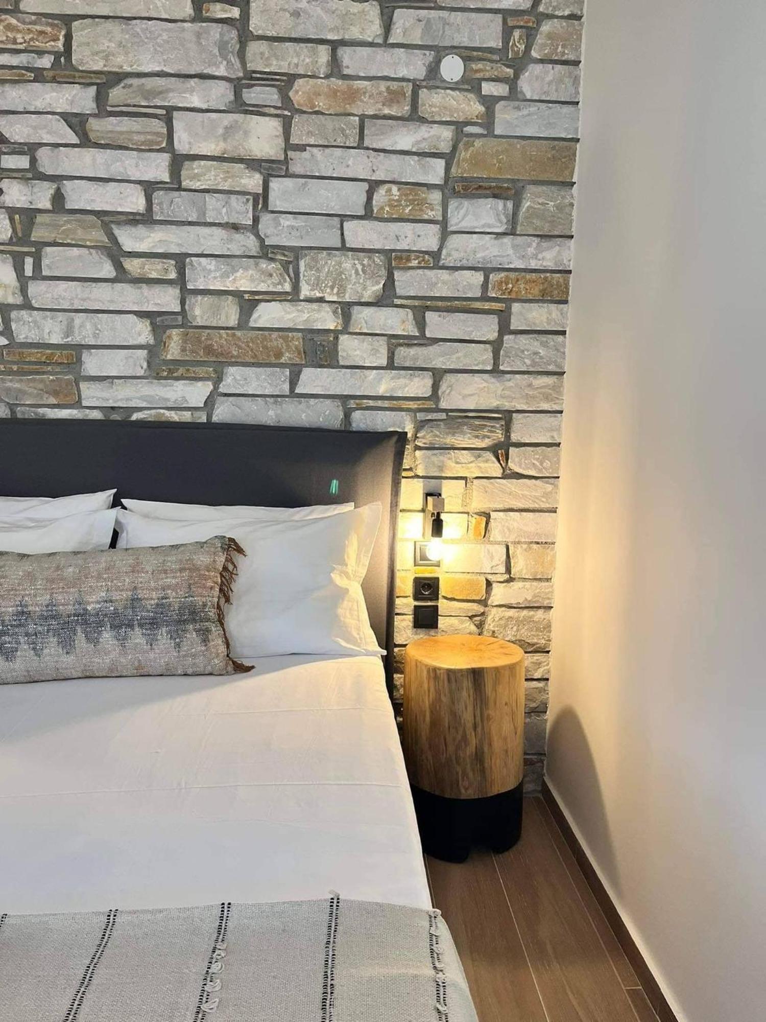 Peri Elxis Luxury Suites Mourésion Buitenkant foto