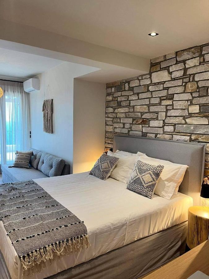 Peri Elxis Luxury Suites Mourésion Buitenkant foto