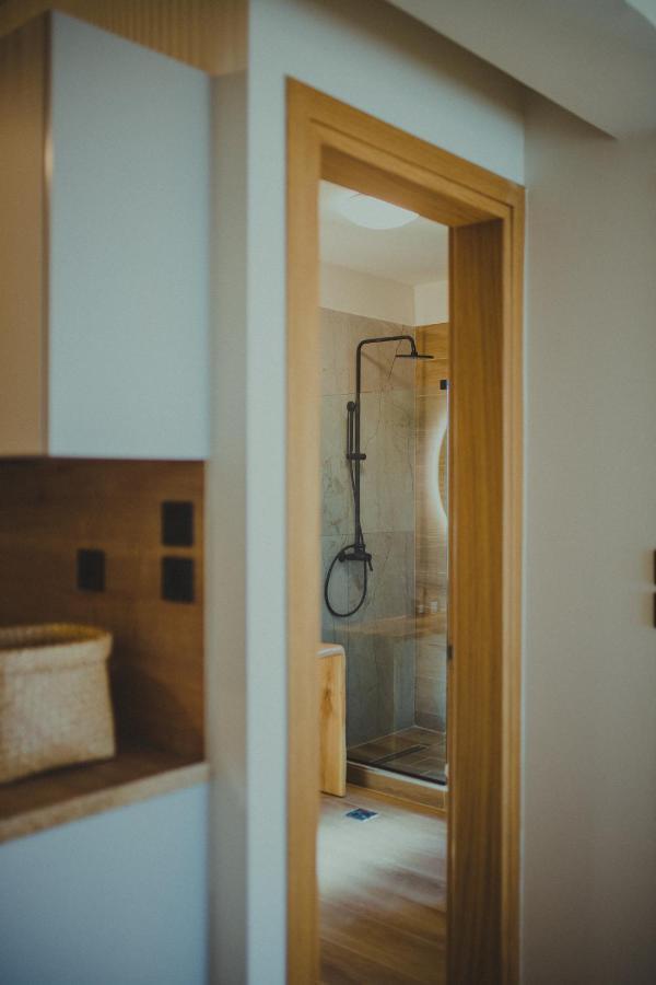 Peri Elxis Luxury Suites Mourésion Buitenkant foto