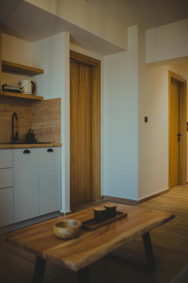 Peri Elxis Luxury Suites Mourésion Buitenkant foto